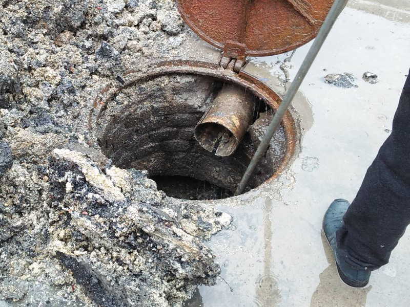 东莞石龙下水道疏通 管道疏通 厕所马桶疏通抽化粪池
